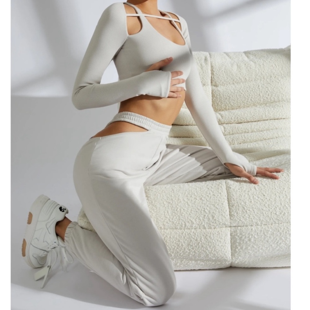 Women's Cream Cut-Out Jumpsuit Set - Picture 2 of 4